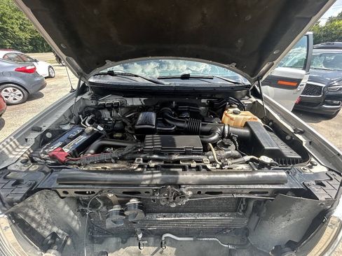Used 2010 Ford F150 Lariat AWD/4WD image 12