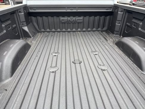 New 2026 GMC Sierra 2500 SLT w/ SLT Convenience Package image 18