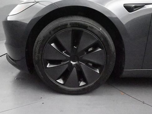 Used 2024 Tesla Model 3 Standard Range RWD image 10