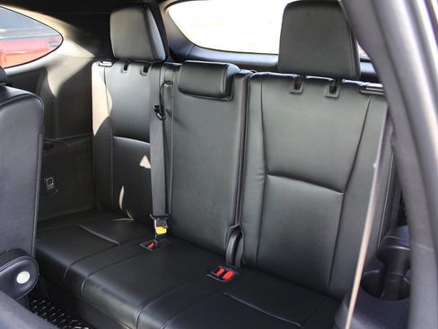 Used 2022 Toyota Highlander XSE image 11