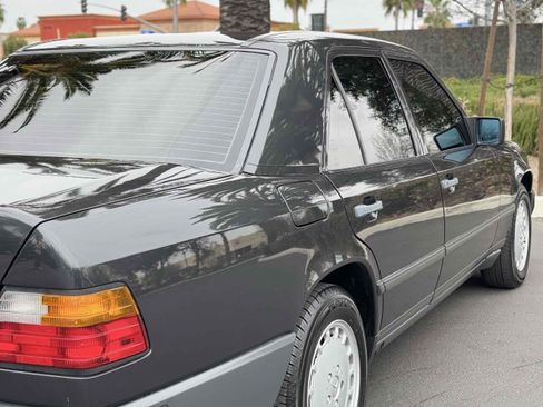 Used 1987 Mercedes-Benz 300 D Turbo image 78