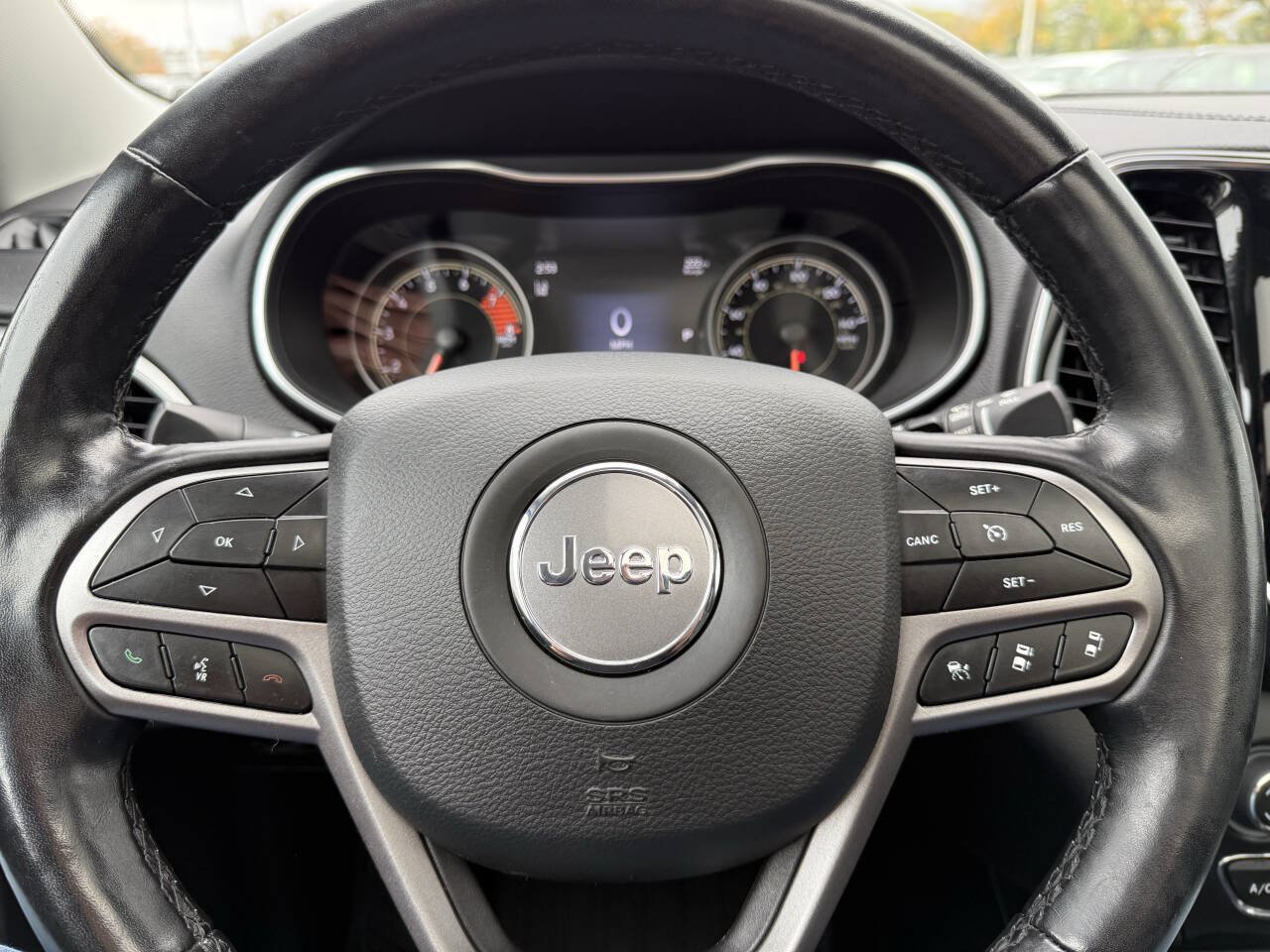 Used 2021 Jeep Cherokee Limited AWD/4WD image 23
