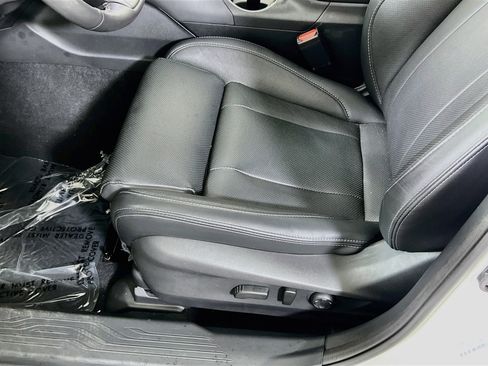 Used 2024 Subaru Outback Touring AWD/4WD image 19
