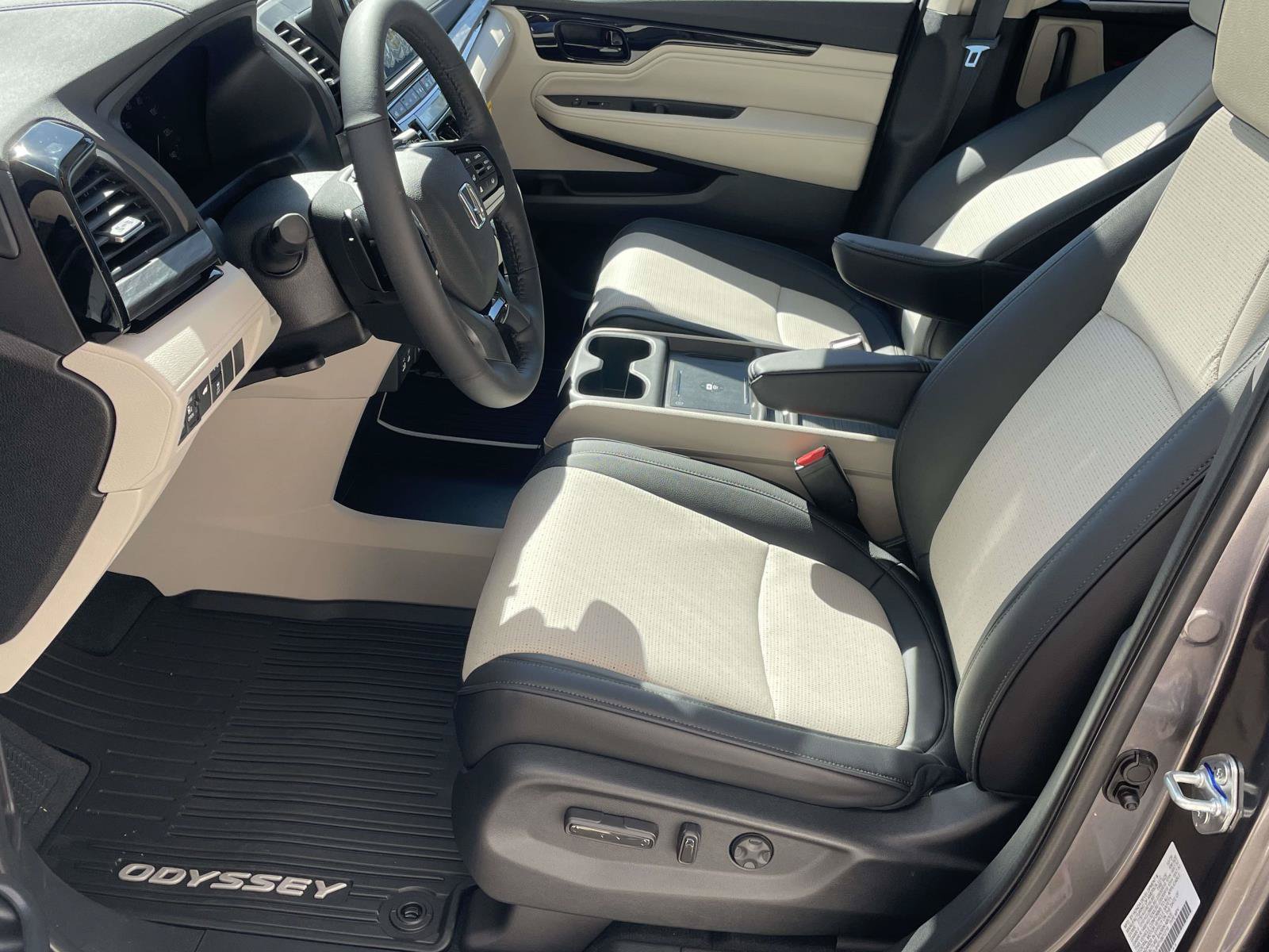 New 2027 Honda Odyssey Elite image 10