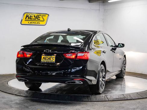Used 2025 Chevrolet Malibu RS FWD image 4