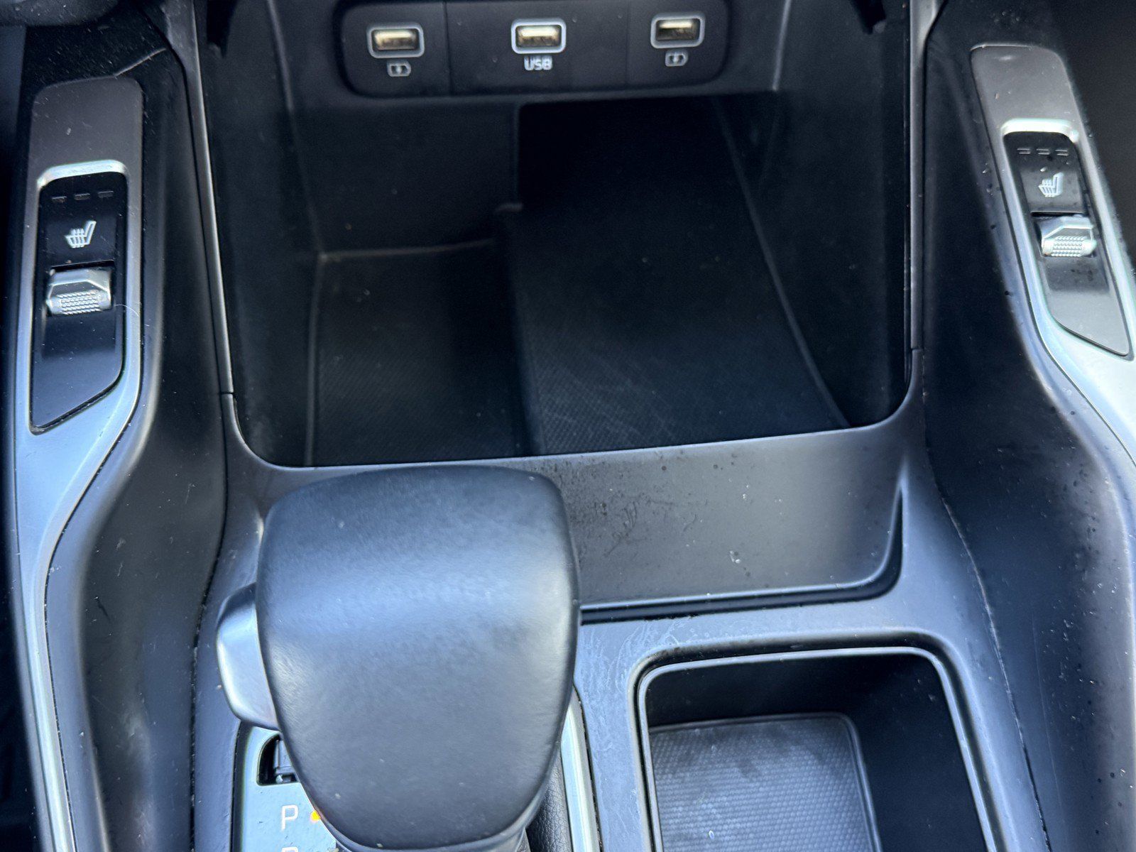 Used 2022 Kia Sorento S AWD/4WD image 16