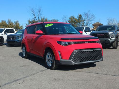 Certified 2023 Kia Soul LX w/ LX Technology Package image 3