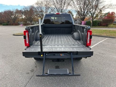 Used 2025 Ford F350 Lariat w/ Lariat Ultimate Package image 31