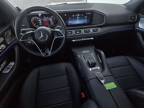 Used 2024 Mercedes-Benz GLS 450 4MATIC image 35