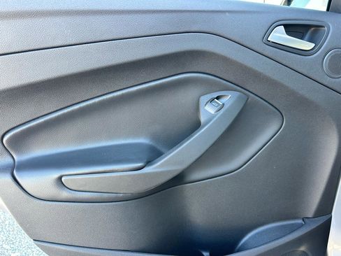 Used 2017 Ford Escape Titanium FWD image 15