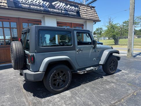 Used 2014 Jeep Wrangler Sport w/ Quick Order Package 24S AWD/4WD image 3