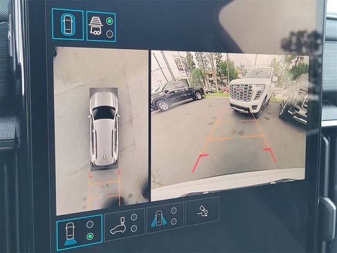 Used 2026 GMC Acadia AT4 w/ Luxury Package image 15