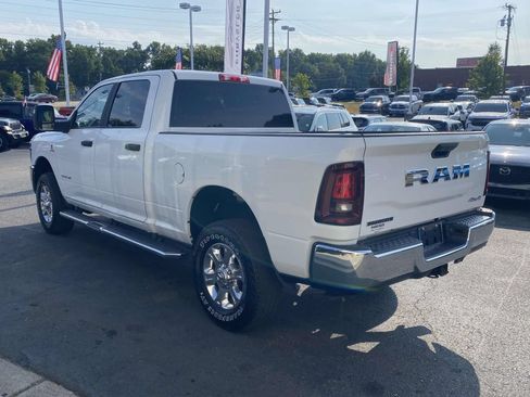 Used 2025 RAM 2500 Big Horn AWD/4WD image 5