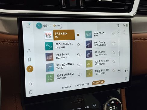 Used 2026 Jaguar F-PACE R-Dynamic S image 23