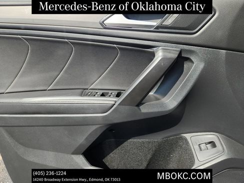 Used 2022 Volkswagen Tiguan SE AWD/4WD image 19
