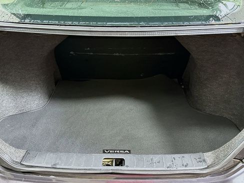 Used 2015 Nissan Versa S Plus FWD image 16