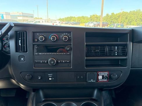 New 2026 Chevrolet Express 2500 Extended RWD image 18