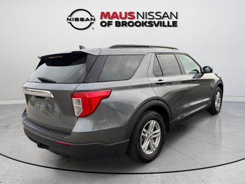 Used 2022 Ford Explorer XLT w/ Class IV Trailer Tow Package RWD image 9