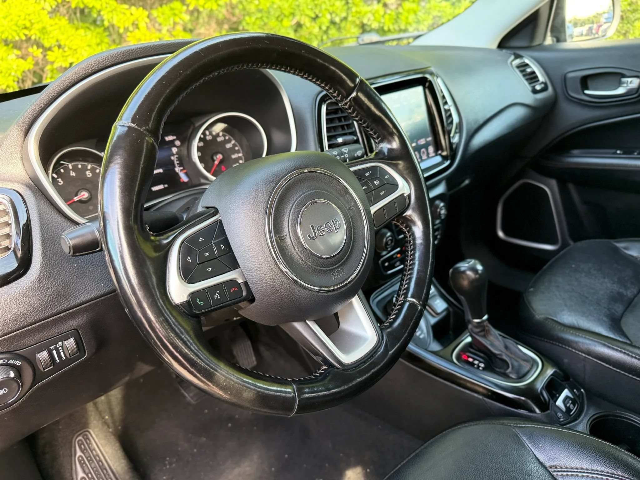 Used 2020 Jeep Compass Limited AWD/4WD image 37