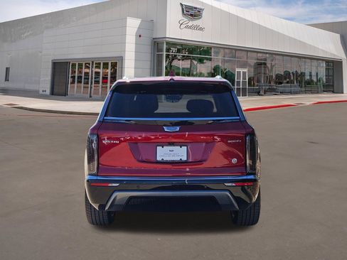 New 2026 Cadillac Vistiq Premium Luxury w/ LPO, Floor Liner Package AWD/4WD image 5