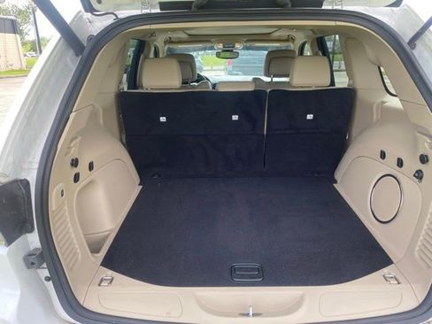 Used 2022 Jeep Grand Cherokee Limited w/ Tech Group image 9