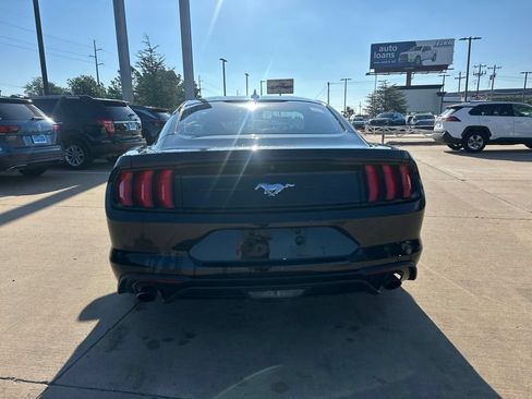 Used 2021 Ford Mustang Coupe RWD image 6