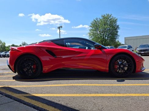 Used 2025 Lotus Emira image 6