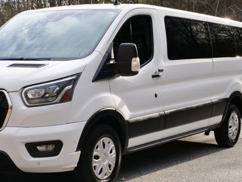 Used 2023 Ford Transit 350 XLT image 33