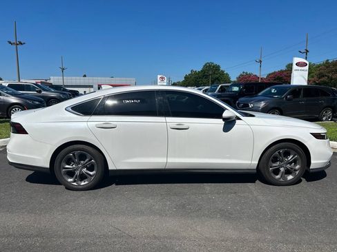 Used 2024 Honda Accord EX image 2