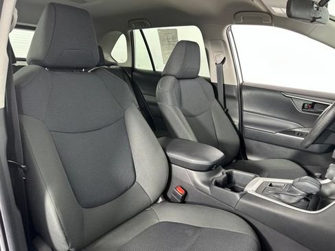 Used 2023 Toyota RAV4 LE AWD/4WD image 26