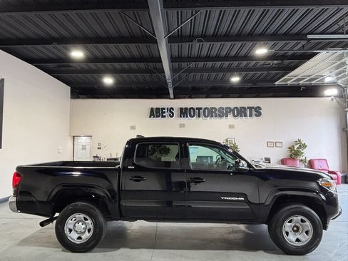 Used 2019 Toyota Tacoma SR5 RWD image 5