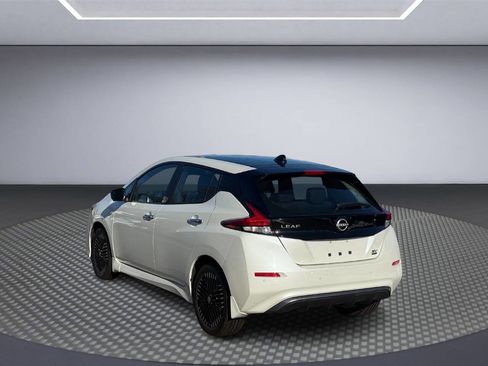 Used 2024 Nissan Leaf SV Plus image 5