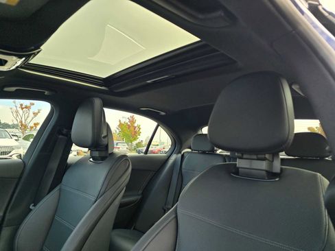 Used 2025 Mercedes-Benz C 300 C 300 image 23