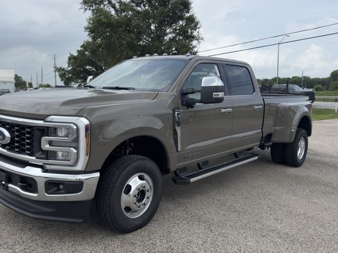 New 2026 Ford F350 Lariat w/ Lariat Premium Package AWD/4WD image 6