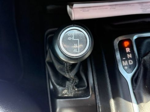 Used 2020 Jeep Gladiator Overland AWD/4WD image 26