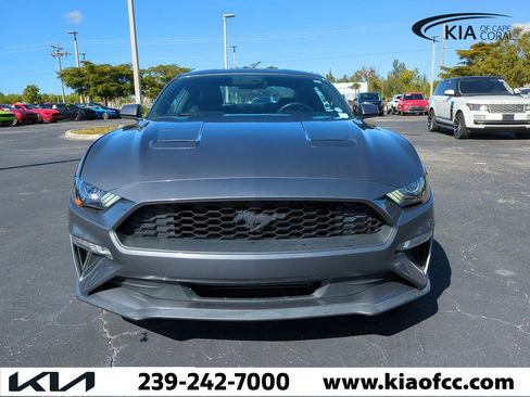 Used 2021 Ford Mustang Premium image 3
