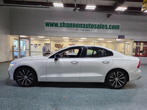 Used 2023 Volvo S60 T8 Plus image 11
