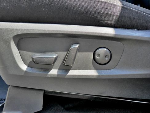 Used 2025 Nissan Pathfinder SV AWD/4WD image 22