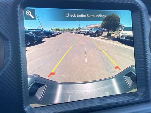 Used 2023 Jeep Gladiator Sport AWD/4WD image 11