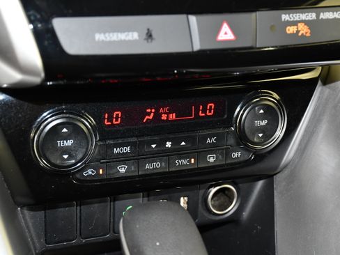Used 2025 Mitsubishi Eclipse Cross SE AWD/4WD image 28