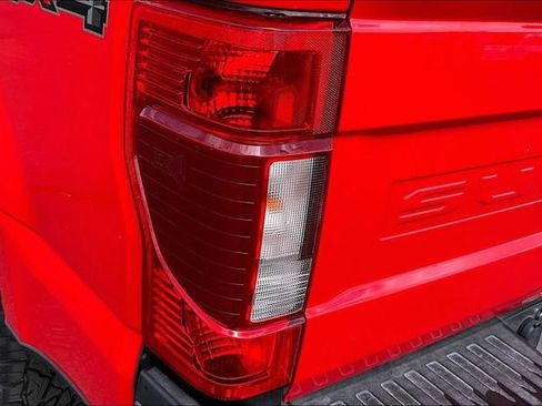 Used 2021 Ford F250 XLT w/ XLT Premium Package AWD/4WD image 33