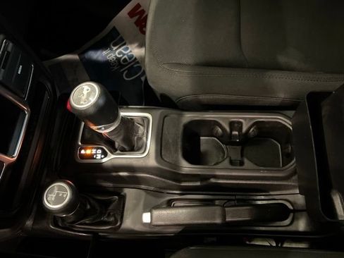 Used 2020 Jeep Wrangler Unlimited Sport AWD/4WD image 32