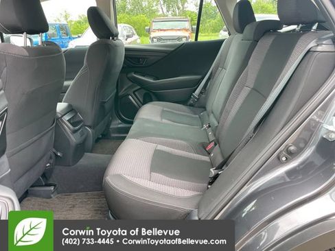 Used 2025 Subaru Outback AWD/4WD image 40