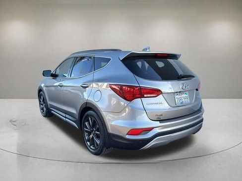 Used 2017 Hyundai Santa Fe Sport FWD image 4