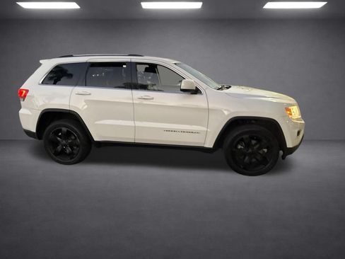 Used 2014 Jeep Grand Cherokee Laredo w/ Security & Convenience Group AWD/4WD image 12