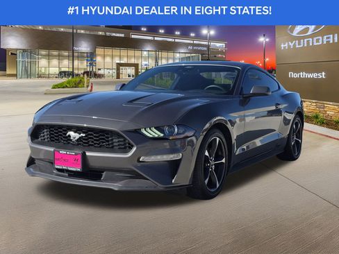 Used 2021 Ford Mustang Coupe image 2