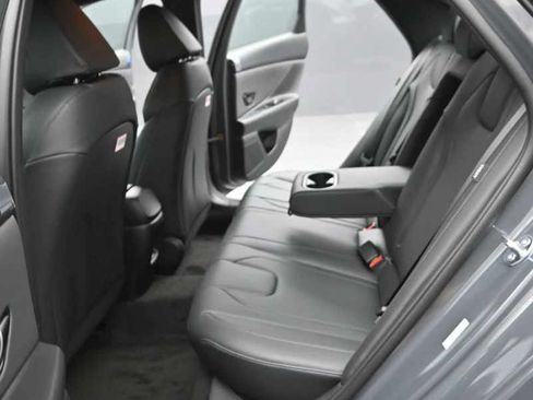 New 2026 Hyundai Elantra SEL Sport FWD image 15