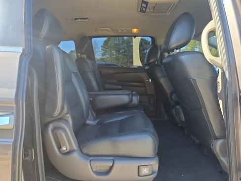 Used 2016 Honda Odyssey SE image 44