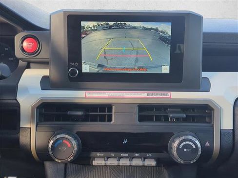 Used 2024 Toyota Tacoma TRD Sport image 17