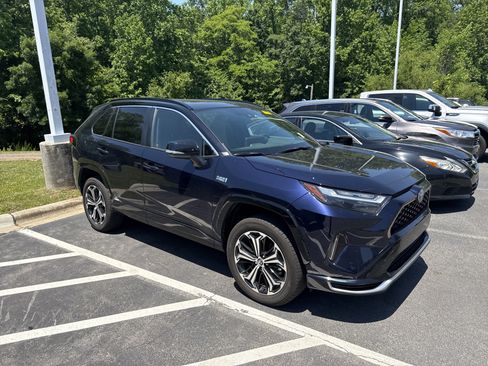 Used 2024 Toyota RAV4 XSE AWD/4WD image 5